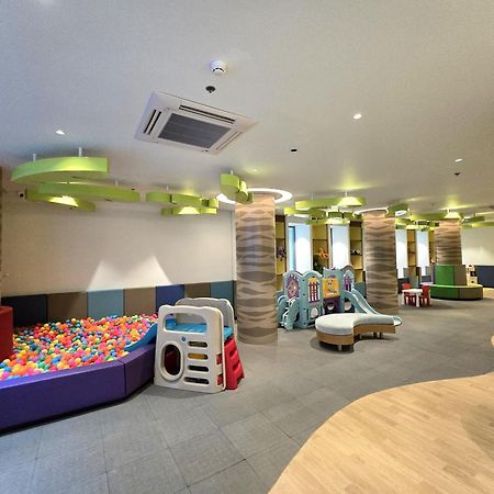 Patong Oceanfront Beach Resort - Sha Extra Plus מראה חיצוני תמונה The Children's Hospital at the Royal Marsden